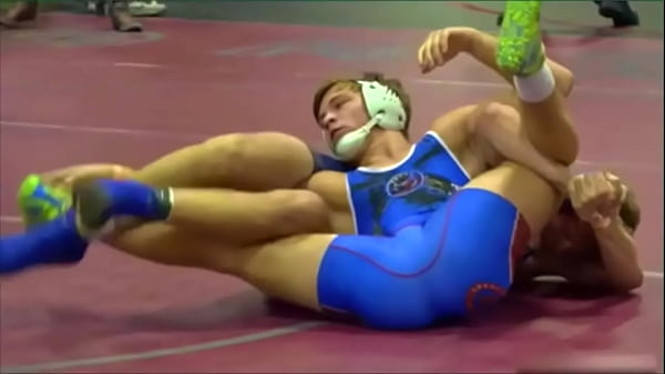 spread leg wrestling match
